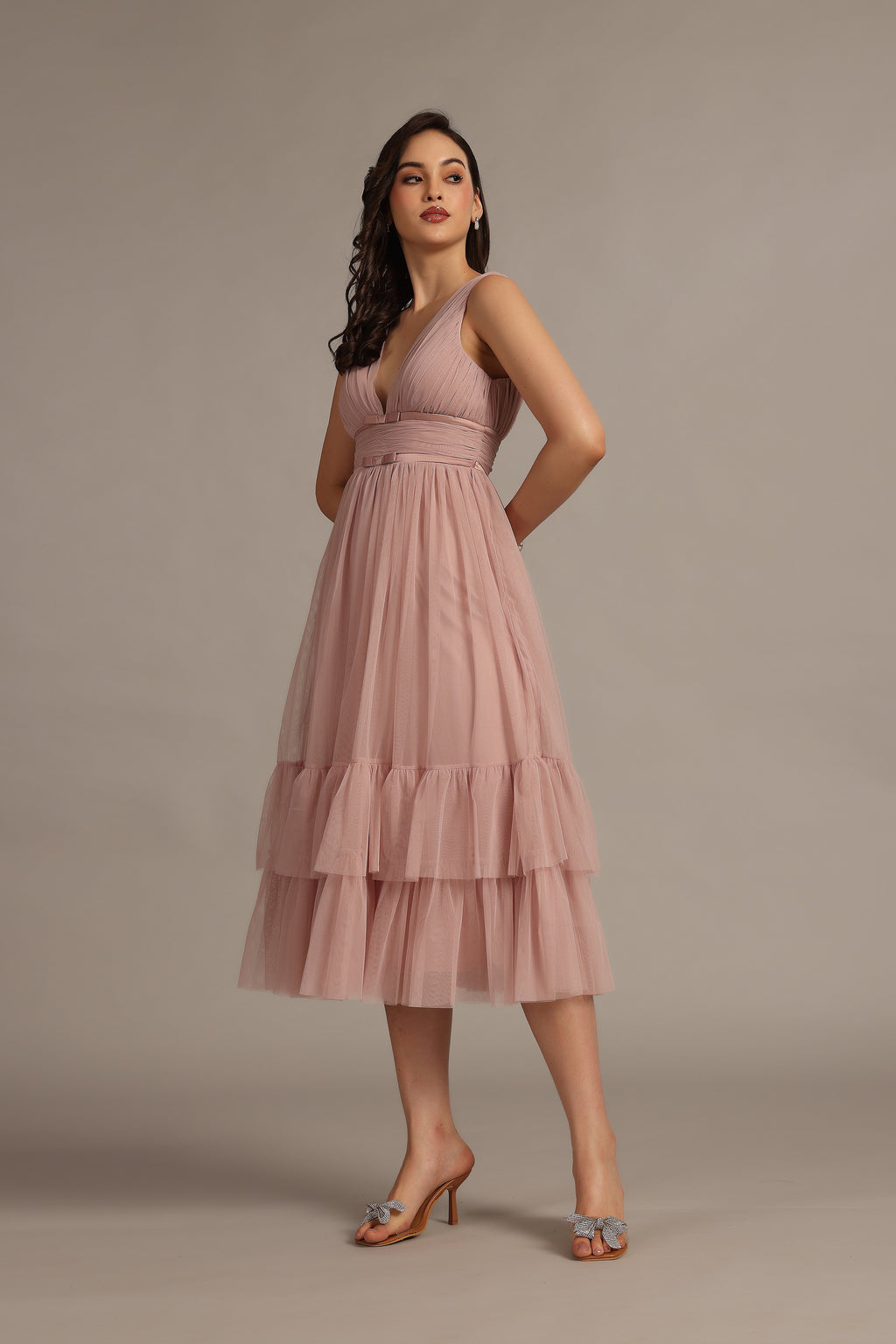 Nymeria Midi Dress in Soft Pink