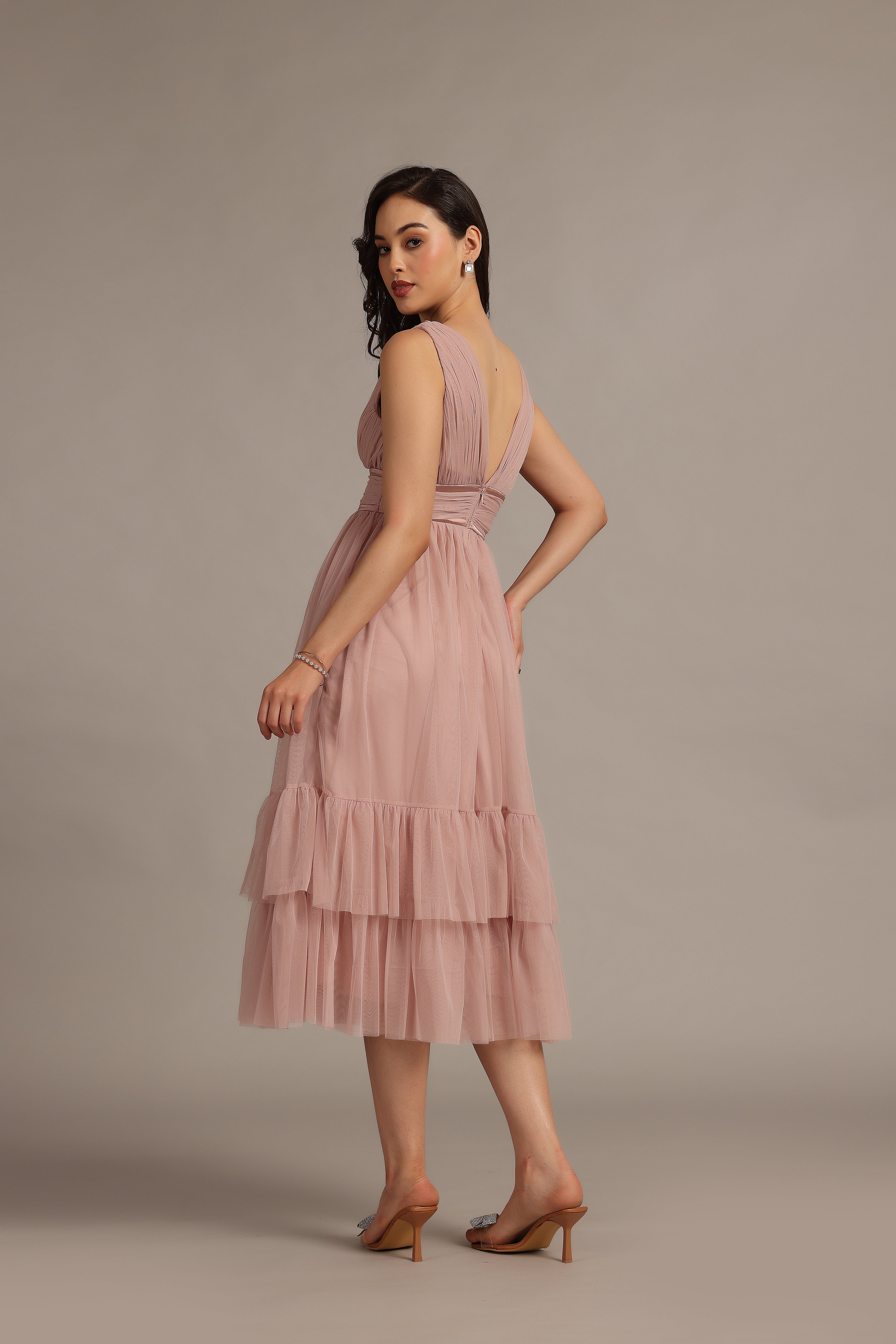 Nymeria Midi Dress in Soft Pink