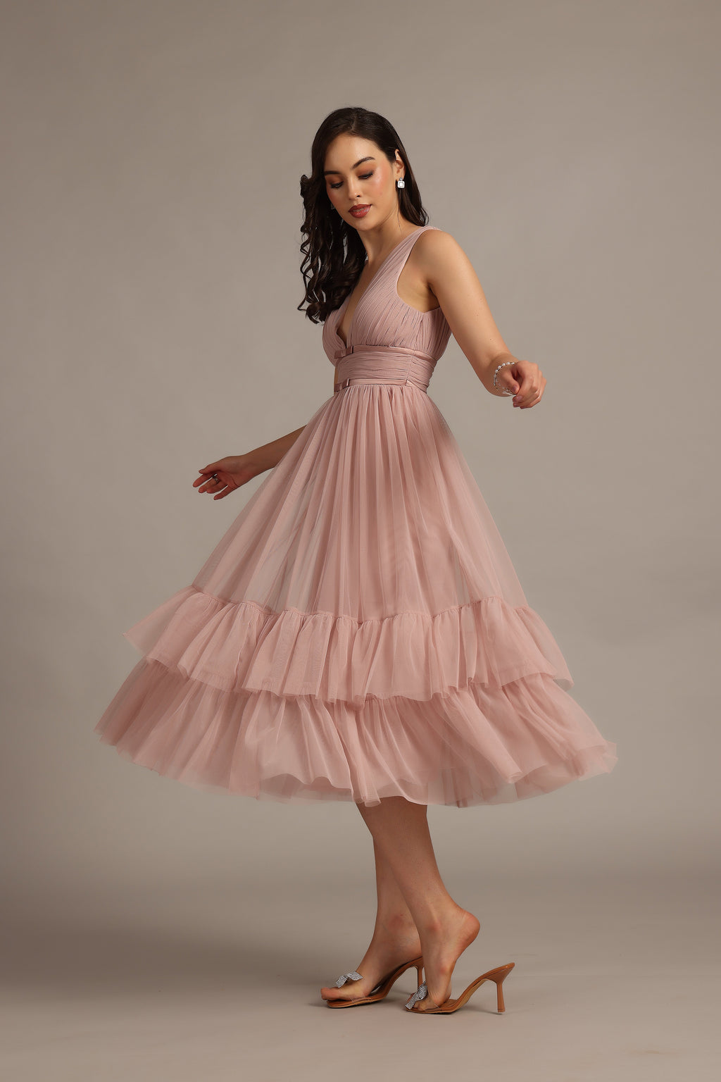 Nymeria Midi Dress in Soft Pink